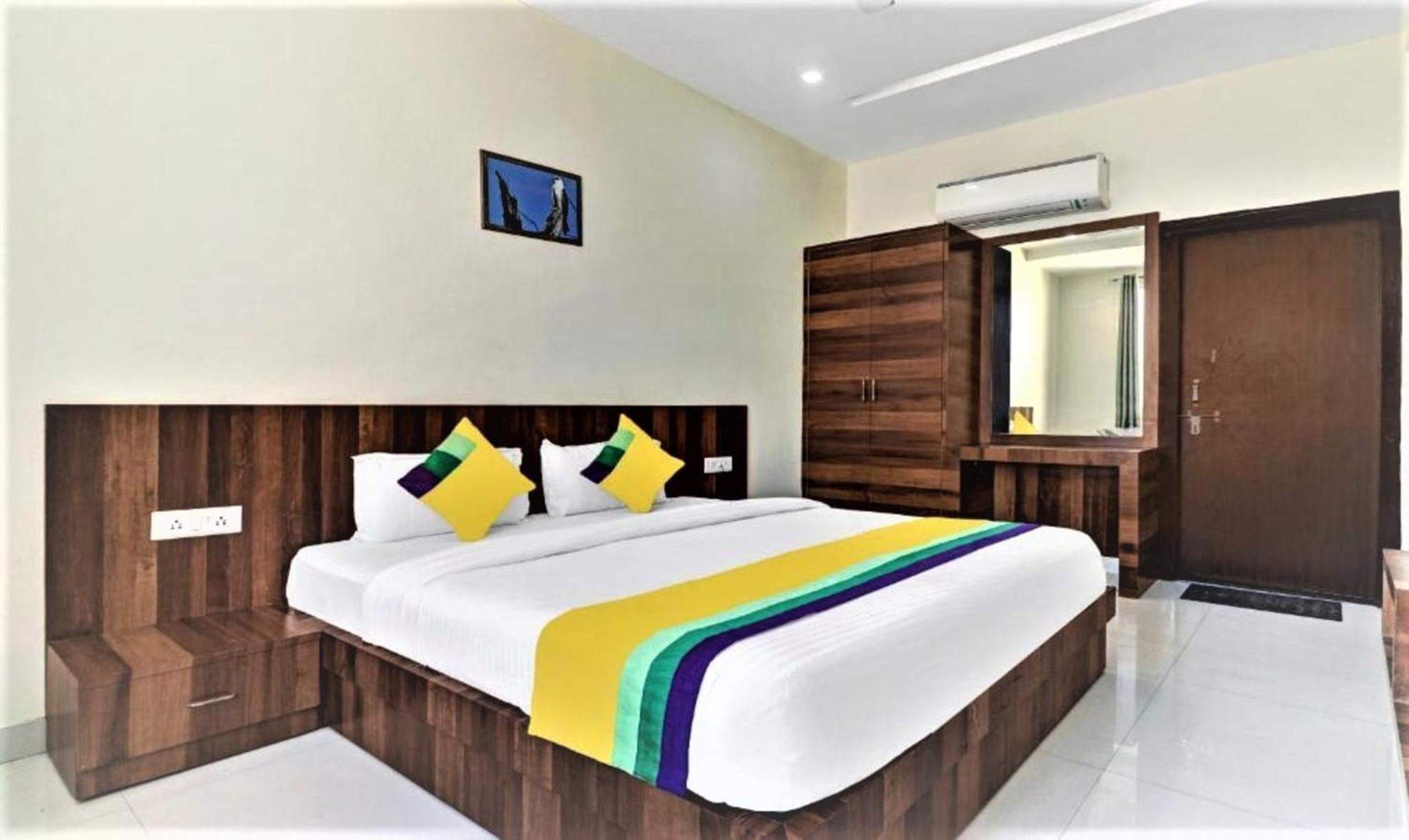 Hotel Ravi Residency Bharatpur Kültér fotó