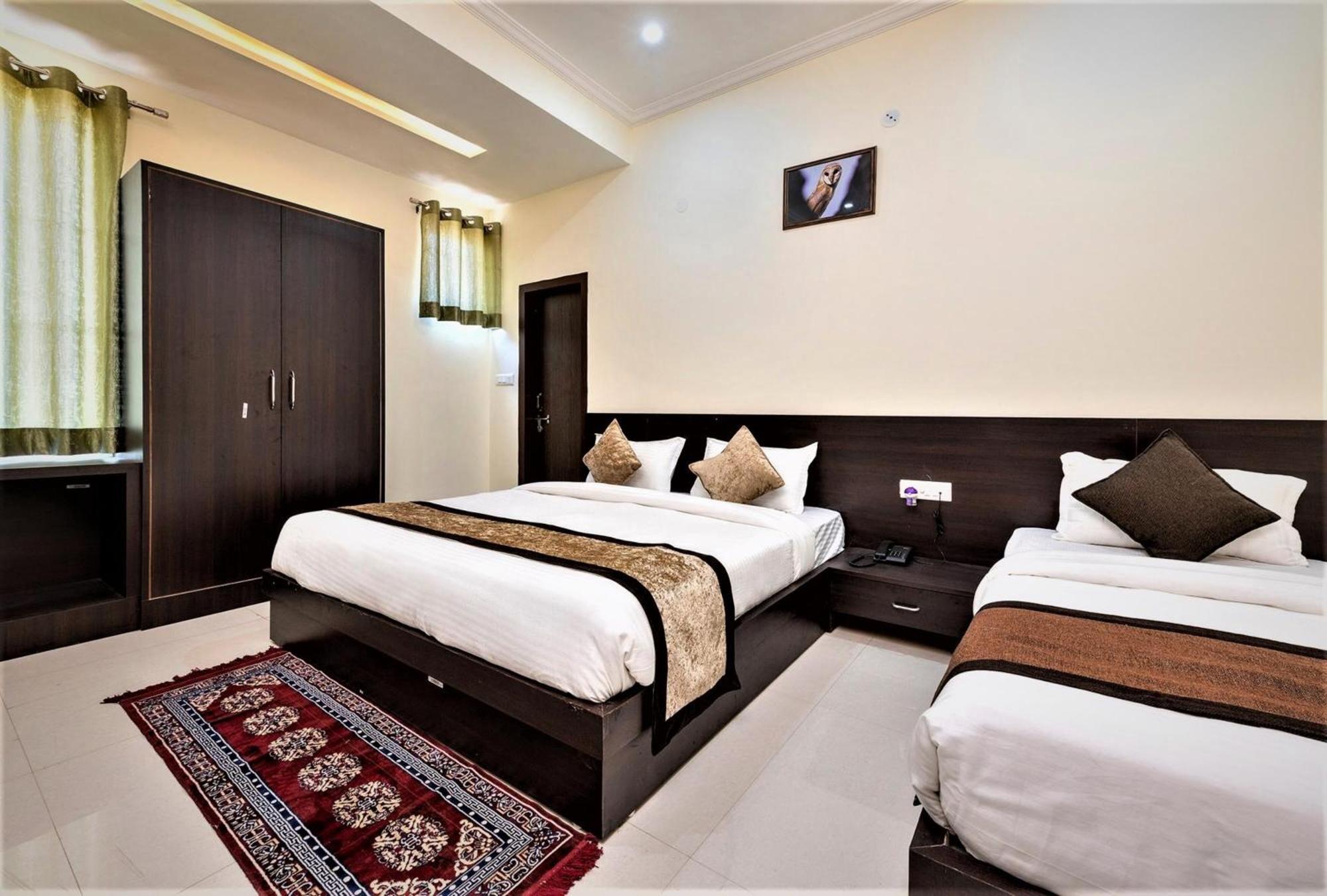 Hotel Ravi Residency Bharatpur Kültér fotó